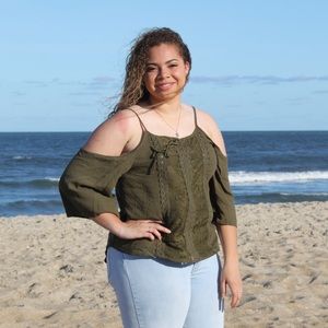 Meet your Posher, Briana